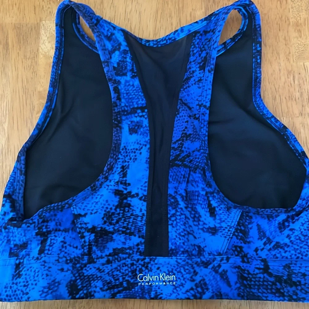 Calvin Klein Sports bra, wicking, SZ SMALL